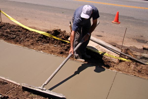 Sidewalk Building in Ashburn